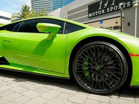 Used 2021 Lamborghini Huracan EVO RWD image 36
