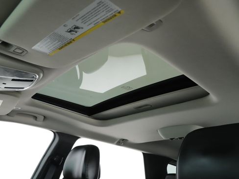 Used 2019 Dodge Durango GT image 16