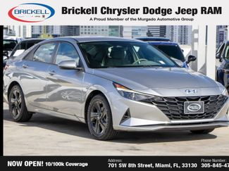 Used 2021 Hyundai Elantra SEL video 3