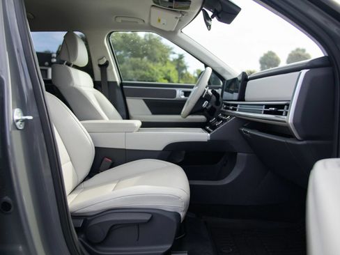 Used 2025 Hyundai Santa Fe SEL FWD image 21