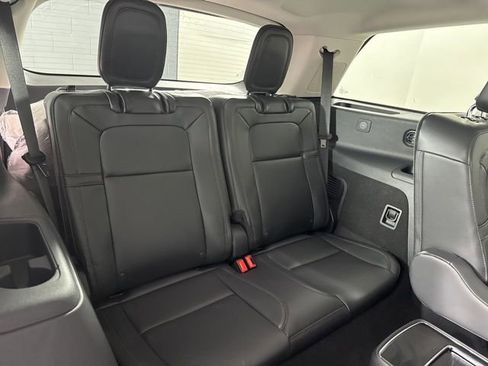 New 2025 Lincoln Aviator Reserve w/ Luxury Package image 25