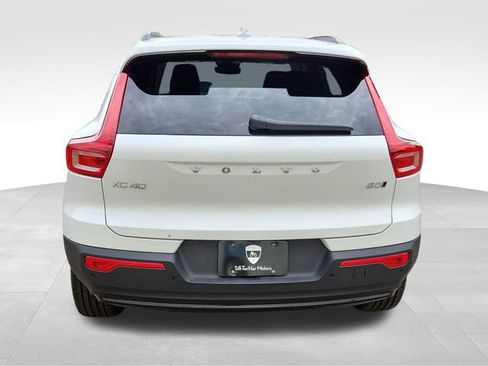 Used 2026 Volvo XC40 B5 Plus w/ Climate Package AWD/4WD image 6