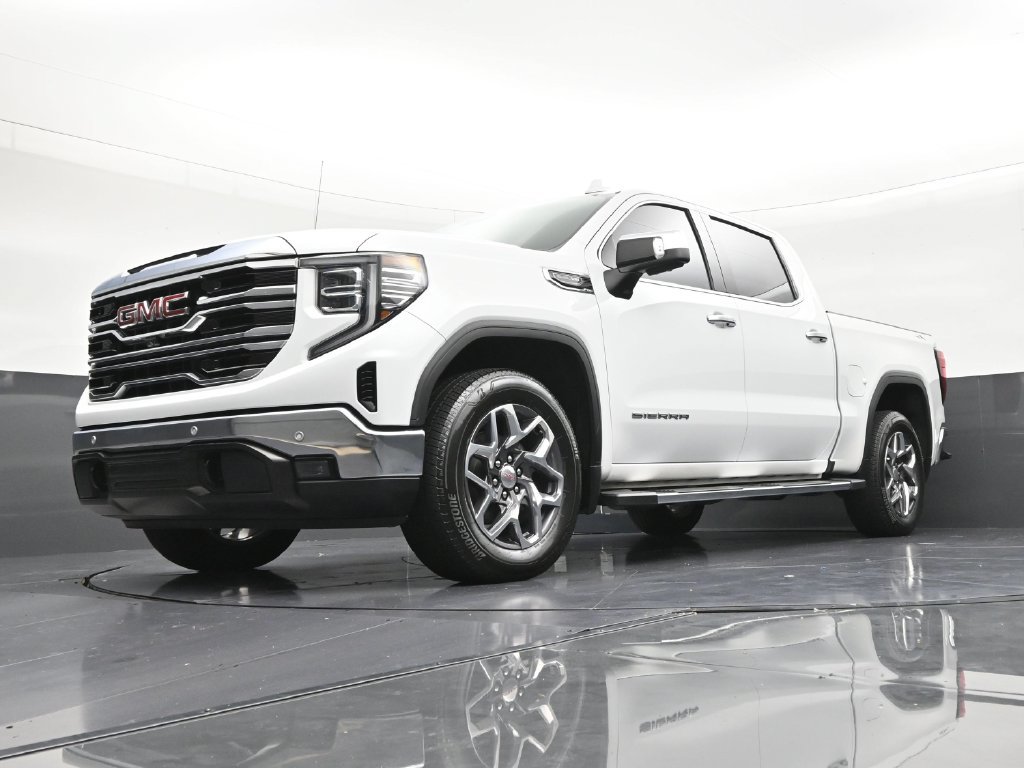Used 2023 GMC Sierra 1500 SLT w/ SLT Premium Plus Package AWD/4WD image 23