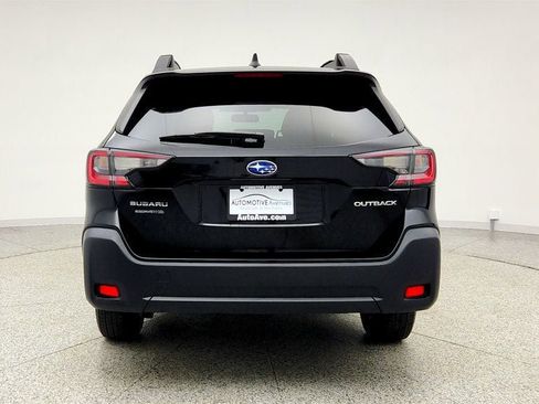 Used 2024 Subaru Outback Premium image 6