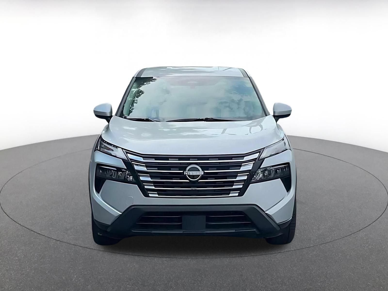 Used 2025 Nissan Rogue SV AWD/4WD image 4