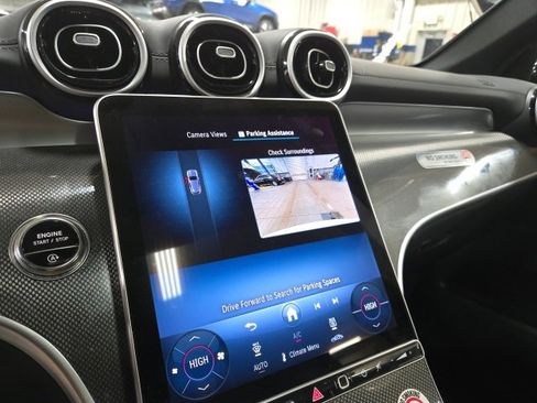 Used 2025 Mercedes-Benz GLC 43 AMG 4MATIC image 10