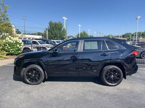 Certified 2023 Toyota RAV4 SE w/ Protection Package (TMS) AWD/4WD image 5