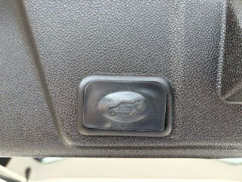 Used 2014 Chevrolet Traverse LTZ AWD/4WD image 26