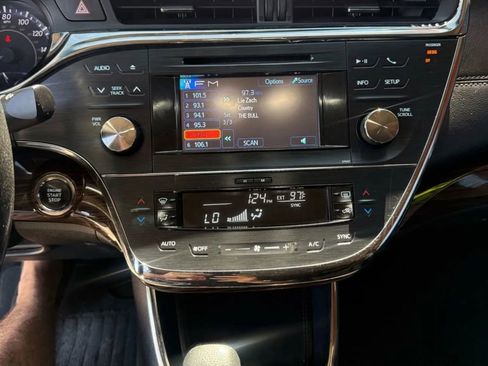 Used 2013 Toyota Avalon XLE image 9