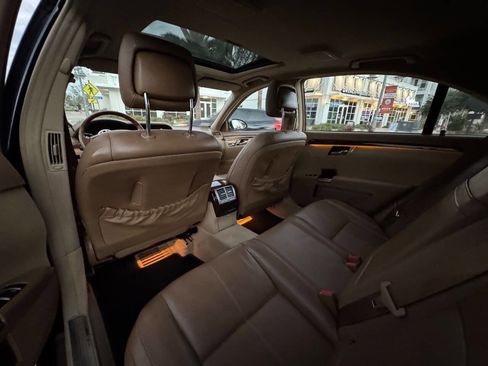 Used 2009 Mercedes-Benz S 550 image 16