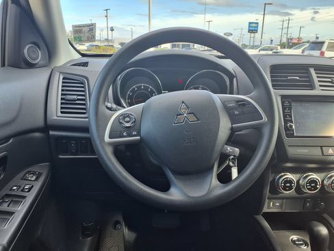 Used 2024 Mitsubishi Outlander Sport ES AWD/4WD image 17