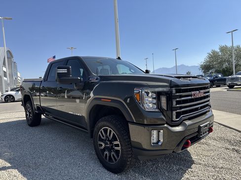 Used 2023 GMC Sierra 3500 AT4 w/ AT4 Premium Plus Package AWD/4WD image 4