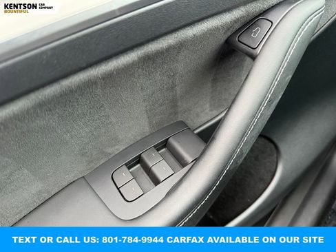 Used 2023 Tesla Model Y Performance image 18