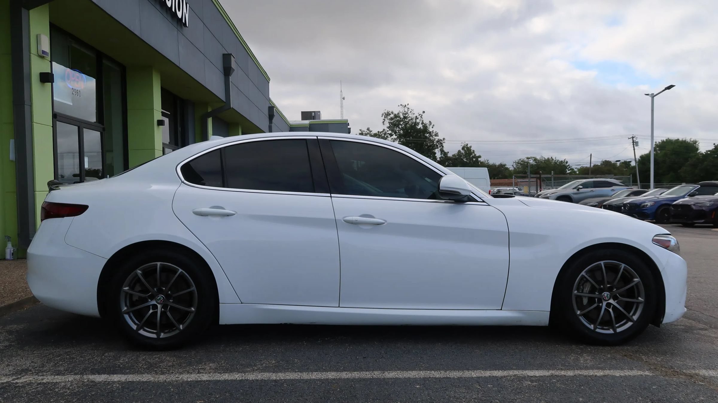 Used 2020 Alfa Romeo Giulia RWD image 8