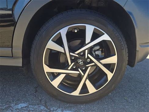 Used 2022 Hyundai Kona Limited image 12