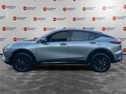 Used 2024 Buick Envista Sport Touring image 2