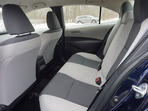 Used 2024 Toyota Corolla LE image 13