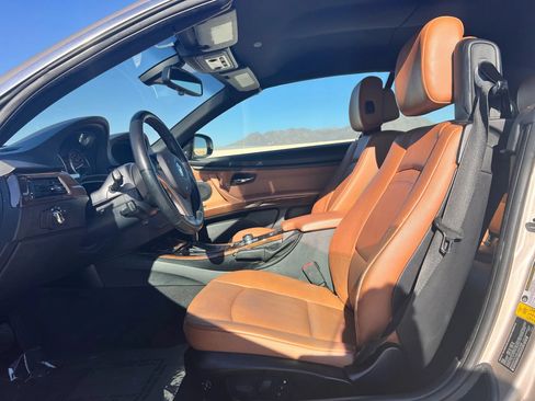 Used 2013 BMW 335i Convertible RWD image 11