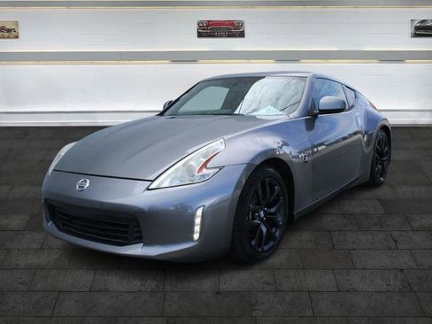 Used 2016 Nissan 370Z Coupe image 3