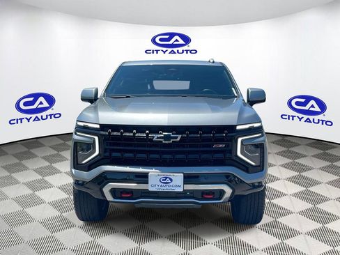 Used 2025 Chevrolet Suburban Z71 AWD/4WD image 11