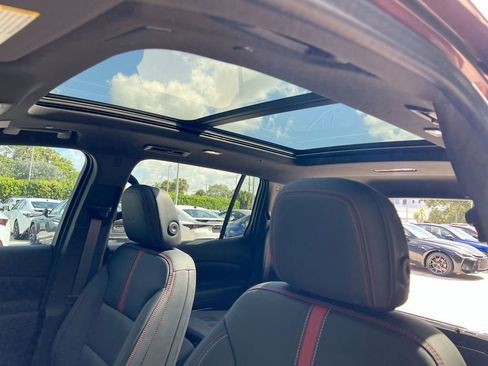 Used 2024 Chevrolet Traverse RS w/ LPO, Floor Liner Package FWD image 18