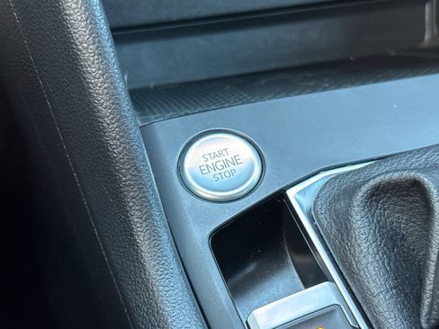 Used 2022 Volkswagen Taos SE image 22