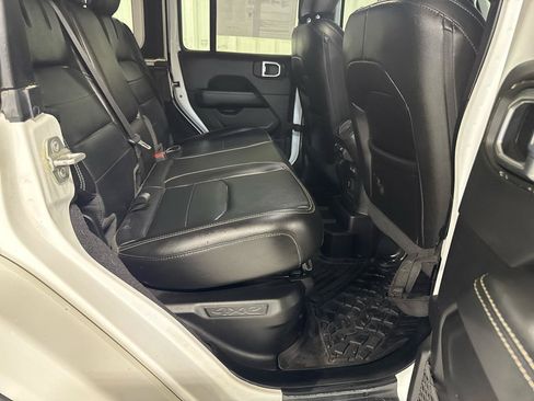 Used 2021 Jeep Wrangler Unlimited Sahara w/ Cold Weather Group AWD/4WD image 10