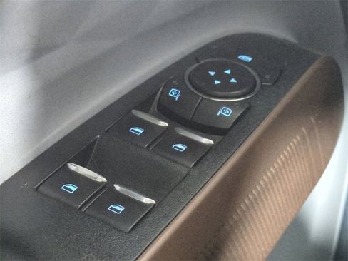 Used 2022 Ford Maverick Lariat w/ Lariat Luxury Package image 28