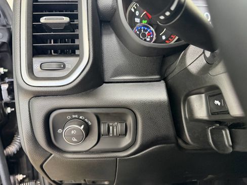 Used 2024 RAM 2500 Laramie w/ Safety Group AWD/4WD image 30