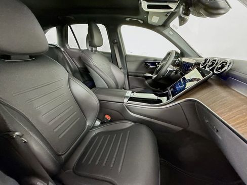 Used 2026 Mercedes-Benz GLC 300 GLC 300 image 24