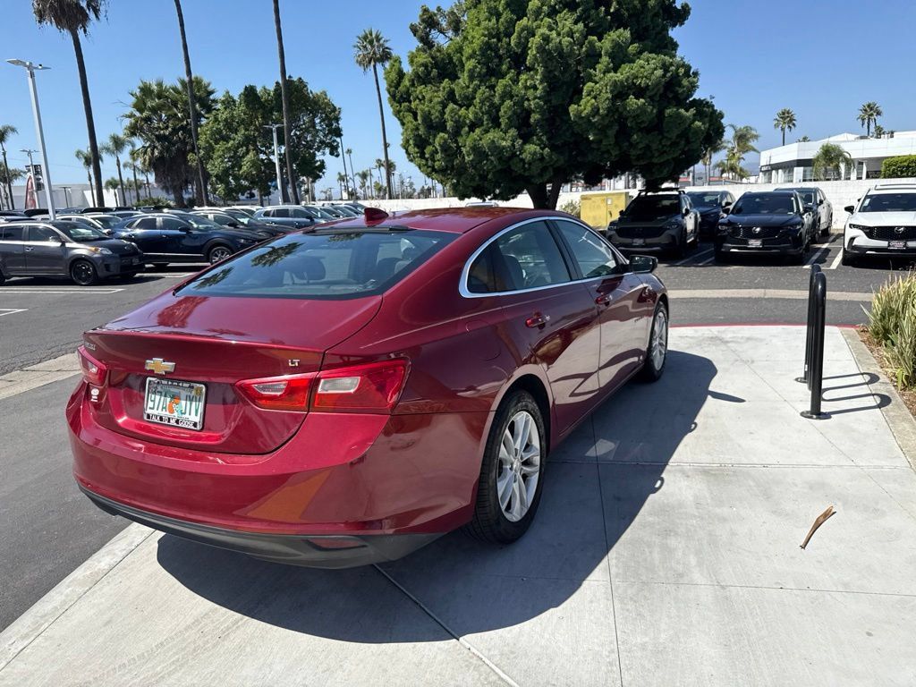Used 2018 Chevrolet Malibu LT FWD image 17