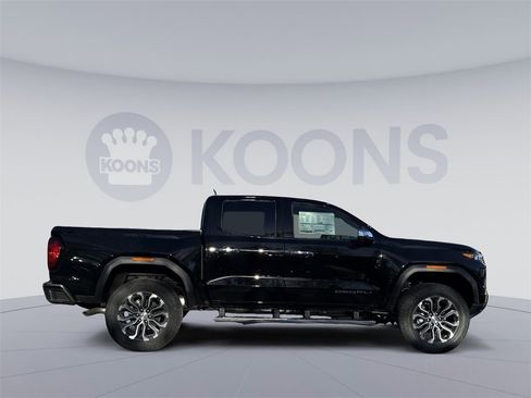 New 2026 GMC Canyon Denali image 8