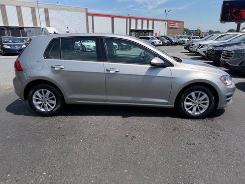 Used 2015 Volkswagen Golf S FWD image 7