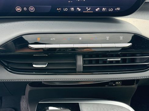 New 2027 Buick Enclave Avenir AWD/4WD image 23
