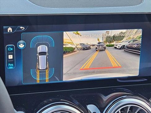 Used 2025 Mercedes-Benz GLB 250 image 13