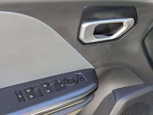 Used 2025 Kia K4 LXS image 16