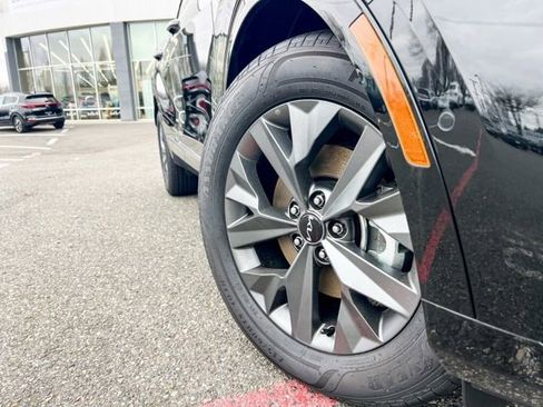 Certified 2025 Kia Sportage SX Prestige image 2