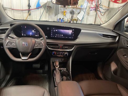 Used 2024 Buick Encore GX Sport Touring AWD/4WD image 18