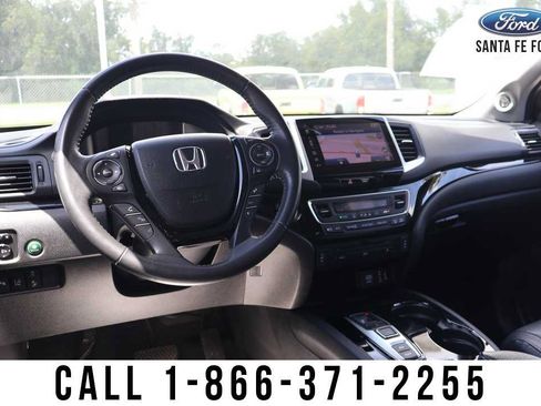Used 2017 Honda Pilot Touring image 20