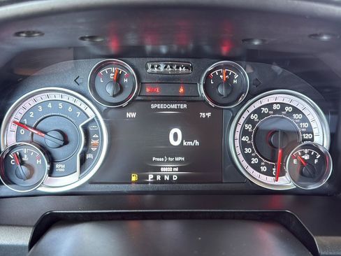 Used 2022 RAM 1500 Classic SLT w/ Electronics Group AWD/4WD image 17