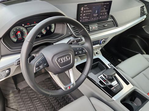 Used 2024 Audi Q5 2.0T Prestige image 10
