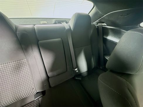 Used 2019 Dodge Challenger SXT image 14