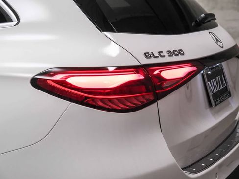 Certified 2026 Mercedes-Benz GLC 300 image 7