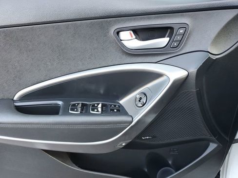 Used 2018 Hyundai Santa Fe Sport FWD image 17