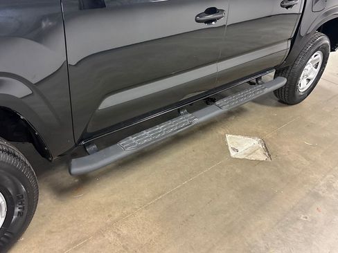 Used 2018 Toyota Tacoma SR w/ SR Convenience Package image 11