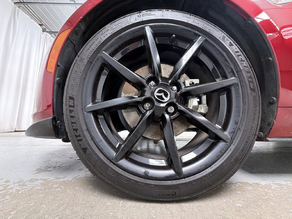 Used 2021 MAZDA MX-5 Miata RF Club w/ Weather Package RWD image 15