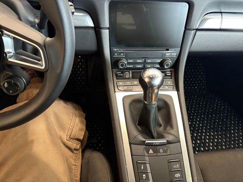 Used 2021 Porsche 718 Cayman GT4 image 16