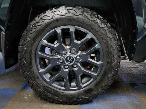 Used 2023 Toyota Tundra Platinum image 91