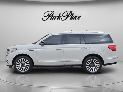 Used 2019 Lincoln Navigator Reserve AWD/4WD image 2