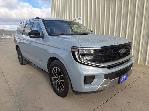 Certified 2025 Ford Expedition Max Platinum AWD/4WD image 2